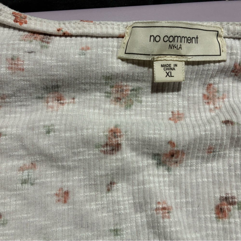Floral Ruched Crop Top - Picture 3 of 3
